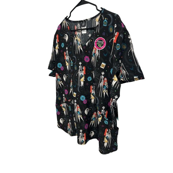 Disney NWT Nightmare Before Christmas Scrub Top SZ XXL - Picture 3 of 10